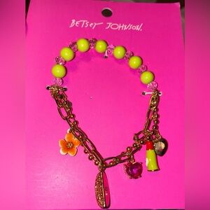 BETSEY JOHNSON Southwestern Theme Stretch Multi-Charm Bracelet W/ Beads NEW NWT